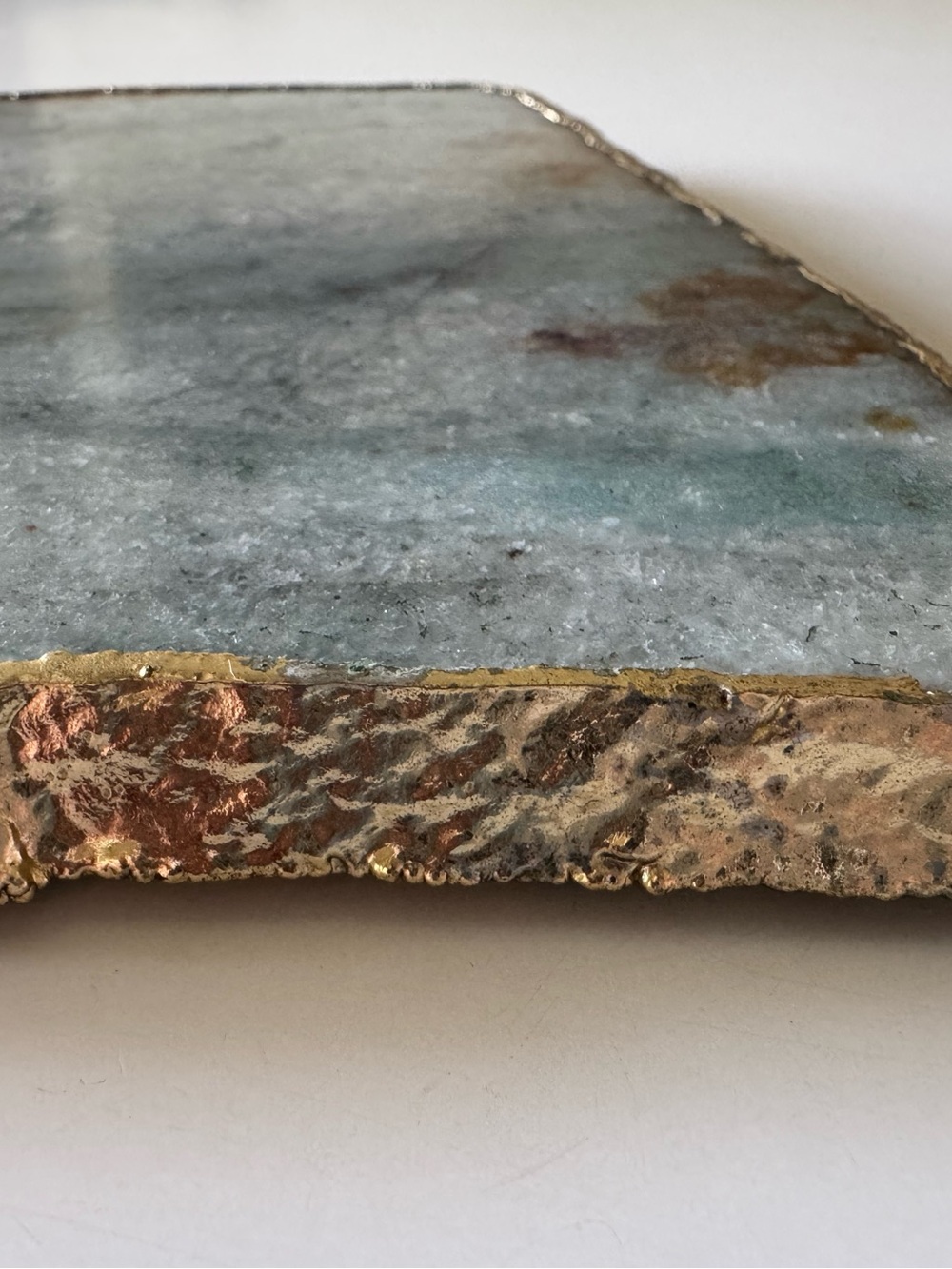 ANTHROPOLOGIE GOLD GILDED AGATE CHEESE BOARD